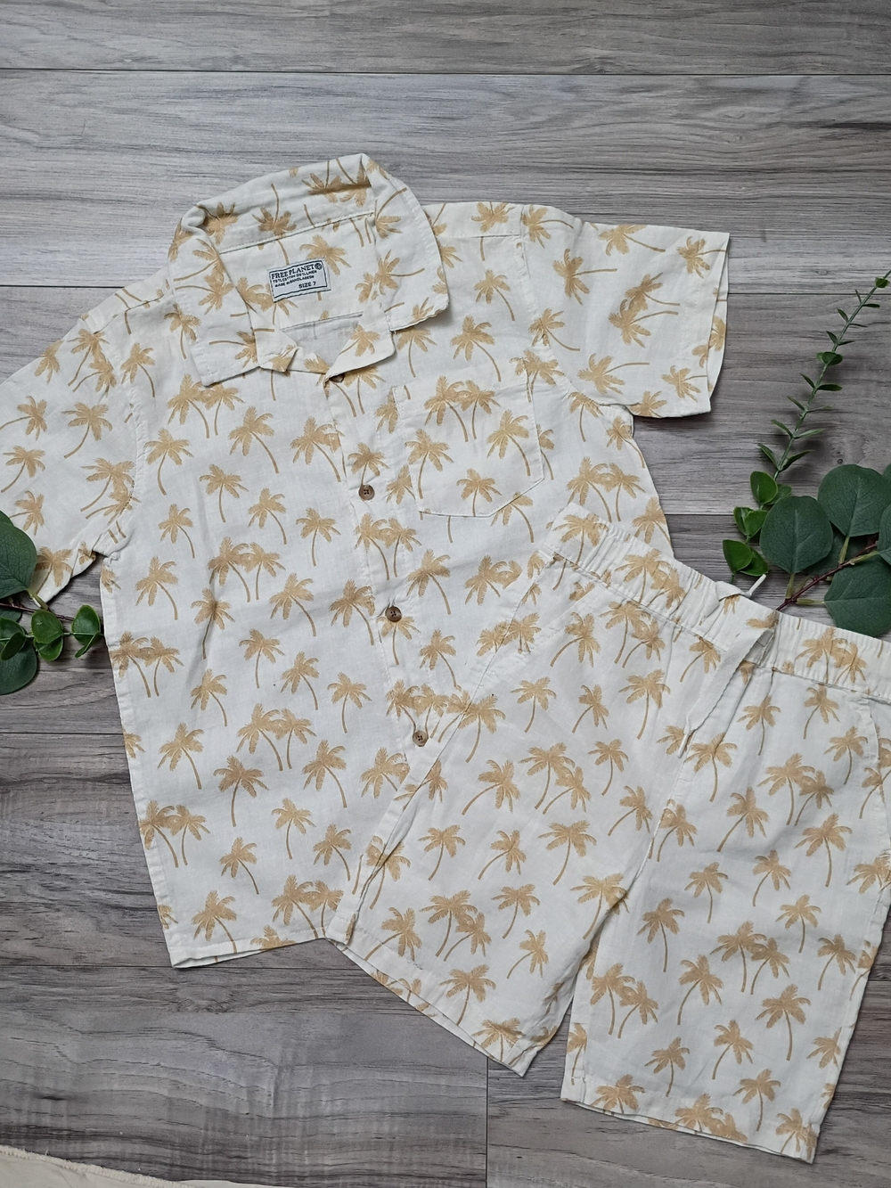 Free Planet Kids Matching Set White with Tan Palm Print